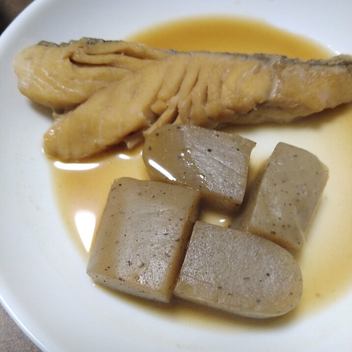 鱈とこんにゃくの煮付け